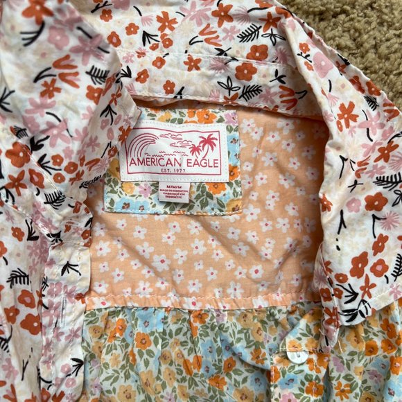 American Eagle Button Up Floral Top - Picture 2 of 2